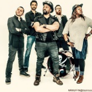 MISTER MUFFIN & THE STICKY BONES