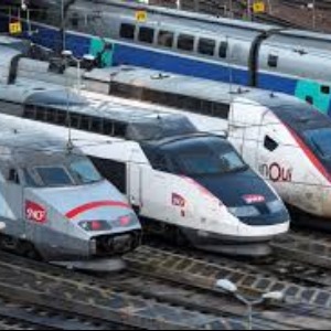 Société : Grève à la SNCF  Nouvelle amélioration du trafic mercredi avec 80% des TGV et TER, 75% des Transilien