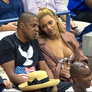 People : CÉLÉBRITÉSBeyoncé et Jay-Z ont refusé de se lever pendant l’hymne national du Super Bowl Pourquoi?
