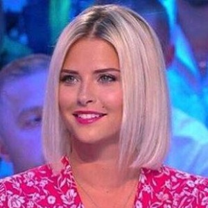 PEOPLE : Twitter  Kelly Vedovelli très heureuse du retour de Malcolm !