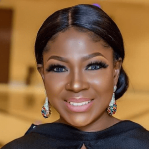 PEOPLE : «Dieu a provoqué le coronavirus pour empêcher les gens d’adorer les sports, les célébrités et l’argent», dixit une actrice nigériane