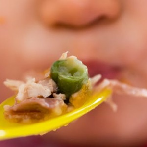 PEOPLE : A partir de quel âge donner de la viande aux bébés ?