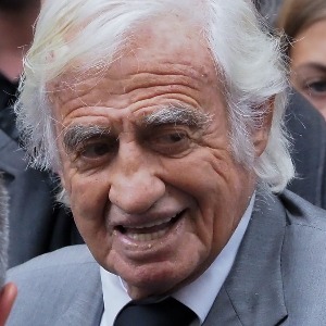 PEOPLE : Jean-Paul Belmondo  cette photo de lui jeune et totalement nu qui affole les internautes