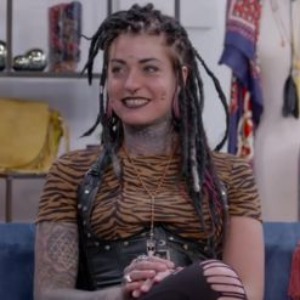 PEOPLE : Vidéo Incroyables Transformations : une candidate trop sexy inquiète Léa Djadja