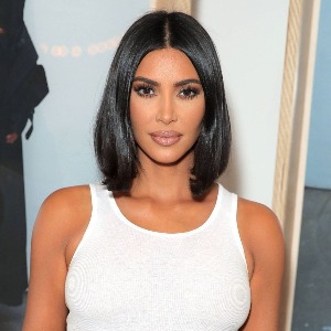 PEOPLE : Kim Kardashian torride : elle dévoile ses courbes de rêve en lingerie SKIMS !
