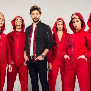 CINÉMA : La Casa de Papel saison 4: grosse incohérence dans le plan du Professeur !