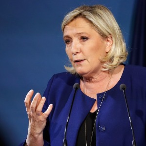 Coronavirus : Marine Le Pen demande «un effort extraordinaire» pour protéger Mayotte