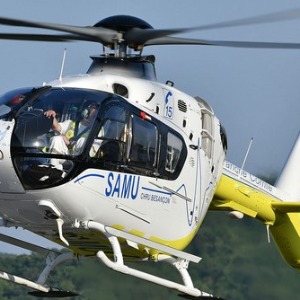 FAITS DIVERS : Un enfant meurt d’un traumatisme crânien en France : son père et sa belle-mère interpellés