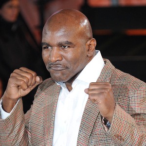 SPORTS : Ancien champion des poids lourds, Evander Holyfield annonce son retour à la boxe à 57 ans
