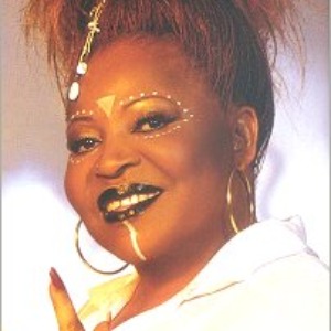 GABON FAITS DIVERS : La mère d’Ali Bongo molestée par des militaires de sa garde rapprochée !