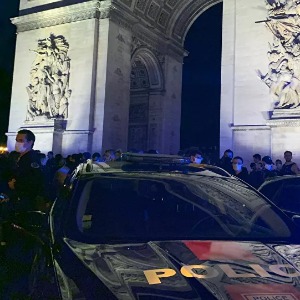 FRANCE : Action de policiers à Paris en désaccord avec les propos de Castaner - vidéo