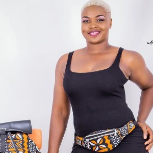 PEOPLE Côte d’Ivoire : Zota explique ce qui s’est passé une nuit dans le même lit avec Serge Beynaud