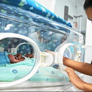 FAITS DIVERS : Une Colombienne a accouché dans le coma à cause du coronavirus