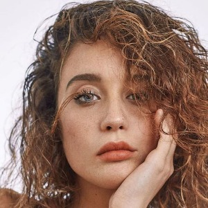 PEOPLE : María Pedraza partage une sublime photo de vacances. Et c’est canon !