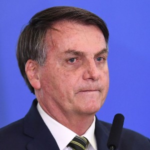 AMÉRIQUE Coronavirus : des travailleurs de la santé accusent Bolsonaro de crime contre l’humanité à la CPI