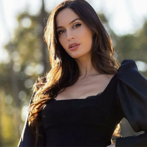 PEOPLE : Neymar affiche sa nouvelle petite amie sur les réseaux sociaux et lui fait des éloges