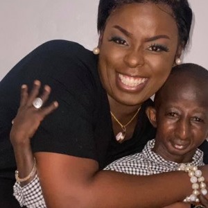 INSOLITE : Grand P déjà dans les bras d’une autre femme : que se passe-t-il réellement entre lui et Yvidero?