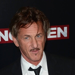 PEOPLE : Fraîchement marié, Sean Penn révèle que sa femme l’a mis au régime détox