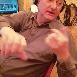    COMMUNIQUÉ DE PRESSE :  'Au Bois Dormant' a le plaisir de vous présenter deux chansons de  STAN