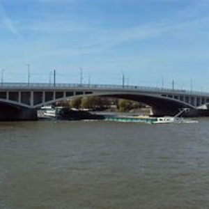 CINEMA : Sur le Pont de Bezons avec la websérie Dallas-Bezons sur  Netflix , à découvrir maintenant