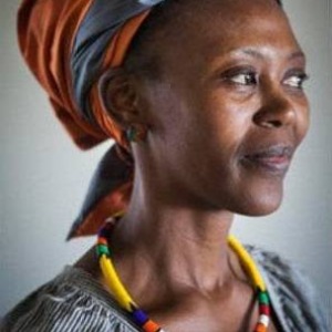 ANAWANA HALOBA, repenser l'histoire africaine Pour un art profondément politique