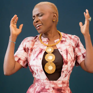 L'Afrique a tellement de talent - Nous ne pouvons même pas le saisir' : Angelique Kidjo sur la pop, la politique et le pouvoir