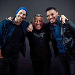 MUSIQUE :  Electric Blue Cats, le clip de Groove On The Eggs // 1er album