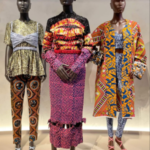 AFRIQUE 2050 : Le pouvoir de la mode africaine célébré dans une exposition historique au V&A