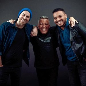 Electric Blue Cats, le clip de Change Your Partner // 1er album