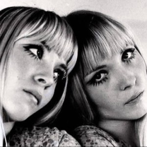 Annie Philippe, deux vidéos remasterisées de la chanteuse culte yéyé