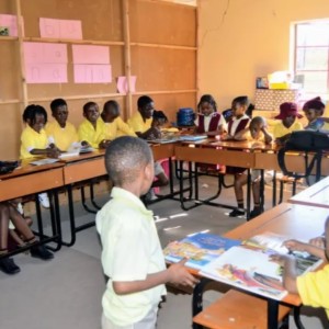 Pourquoi les parents envoient-ils leurs tout-petits dans un internat au Lesotho ?