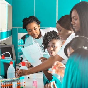 L’Afrique fait face à des défis importants mais surmontables dans la promotion de l’enseignement doctoral