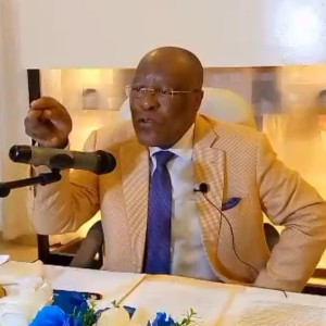 Gabon : Albert Ondo Ossa affirme que la présidentielle du 12 avril 2025 n’aura pas lieu.