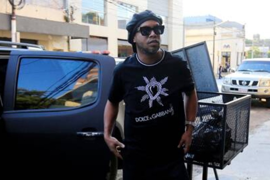 PEOPLE : Ronaldinho arrêté au Paraguay pour détention de faux passeport