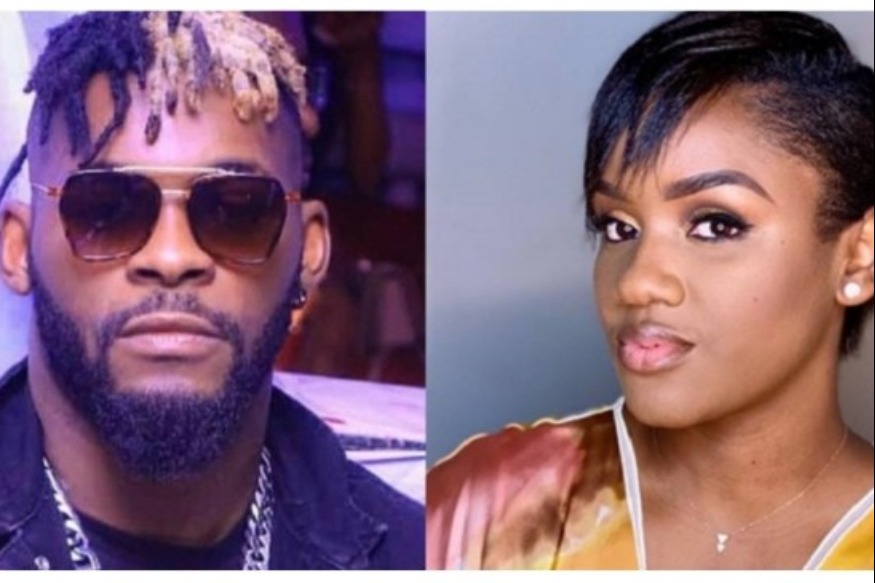 PEOPLE : THE VOICE AFRICA  une candidate interprète une chanson d’Arafat et fait craquer les coachs