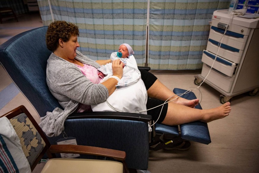 INSOLITE : Se croyant ménopausée, une femme se découvre enceinte de 6 mois à 50 ans !