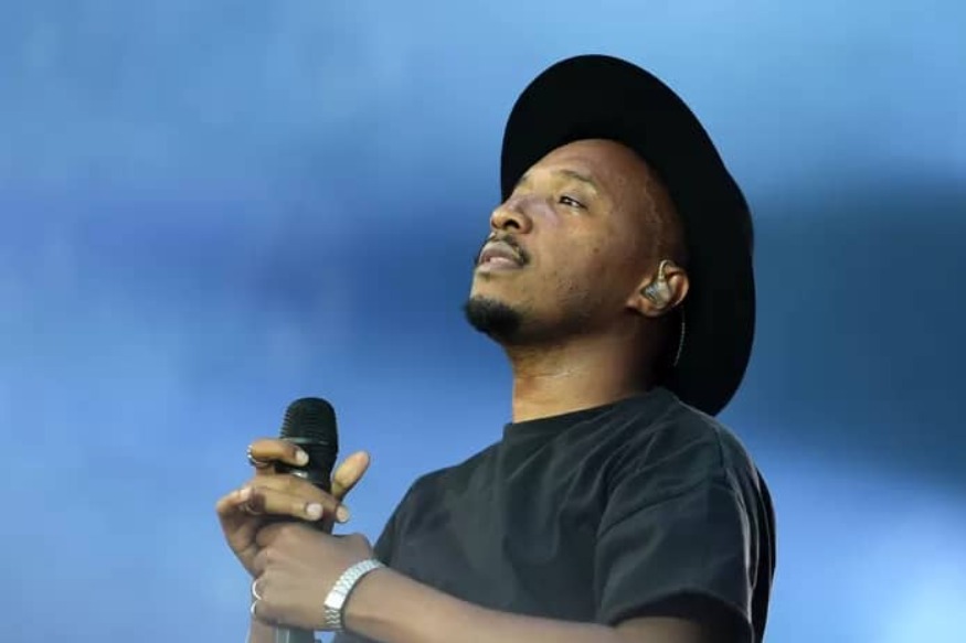 PEOPLE : Soprano en deuil