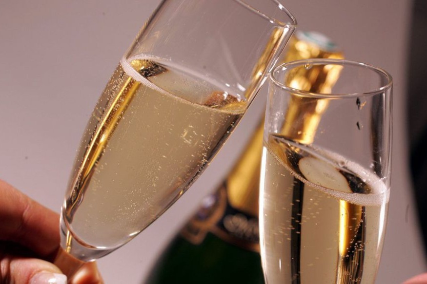 ECONOMIE Champagne : 5.000 bouteilles offertes aux soignants pour dire merci