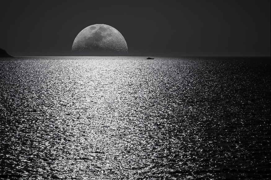 Pleine Lune : comment faire et utiliser de l’eau lunaire ?