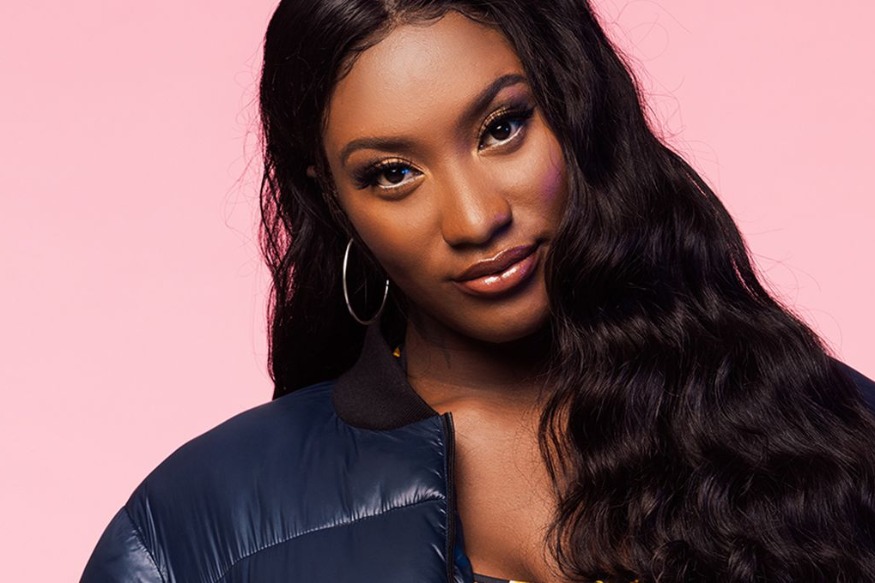 PEOPLE : Aya Nakamura s’exhibe seins chouette, elle met du feu à la toile