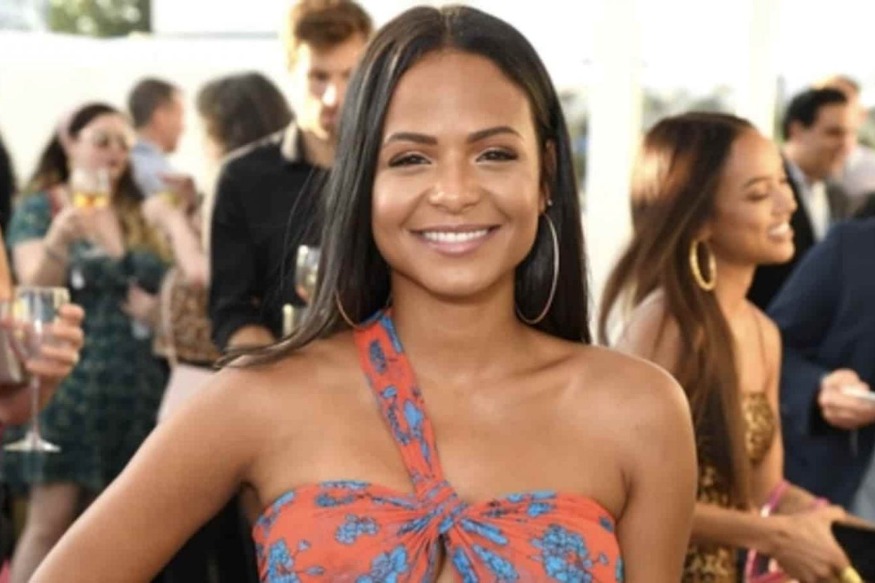 PEOPLE Christina Milian sexy en maillot de bain Mickey : c’est à couper le souffle