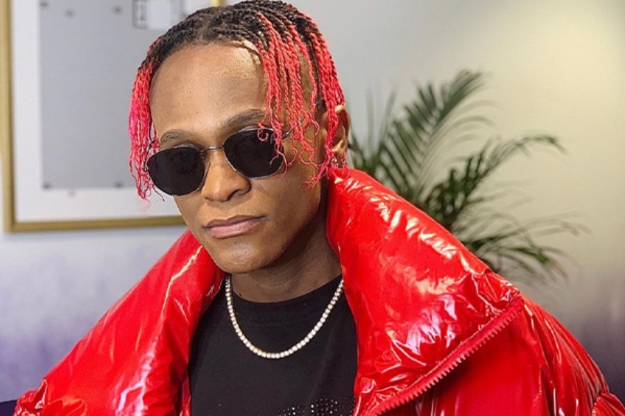 PEOPLE Innoss’B : de noir en blanc, le chanteur se fait tacler par les internautes