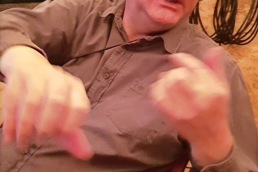    COMMUNIQUÉ DE PRESSE :  'Au Bois Dormant' a le plaisir de vous présenter deux chansons de  STAN