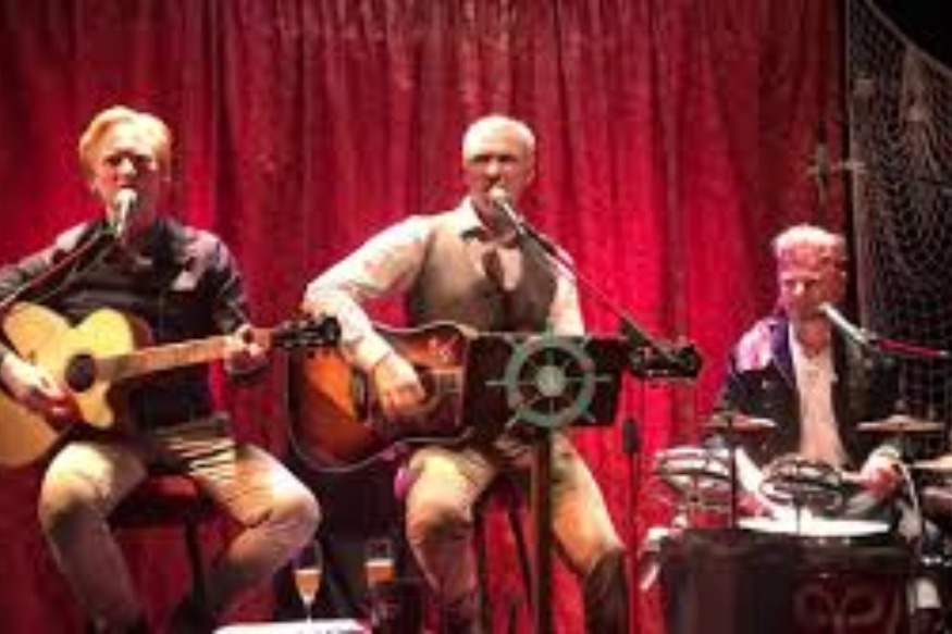 MUSIQUE : Les Filles de Normandie ( live) chanson francais - musique francaise année 2020"