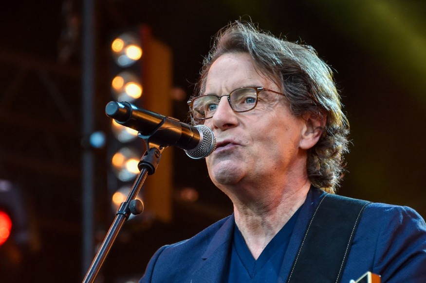 PEOPLE : Francis Cabrel révolutionnaire ? Il a été exclu du lycée avant de passer le bac !