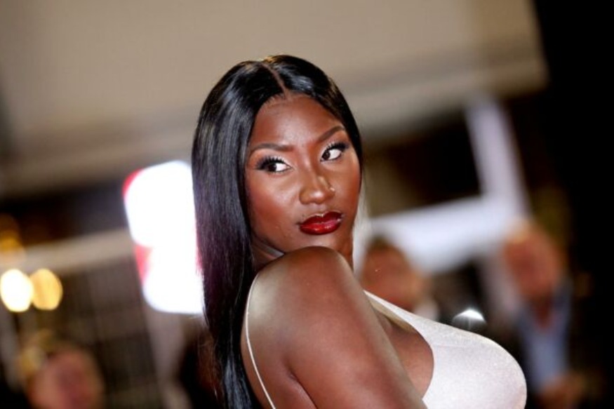 PEOPLE : Aya Nakamura revient sur son passé de femme battue : "Moi aussi ça m’est arrivé"