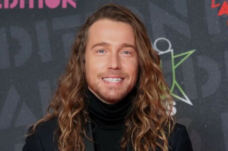 PEOPLE :Julien Doré pose nu pour souhaiter la bonne année à ses fans (PHOTO)