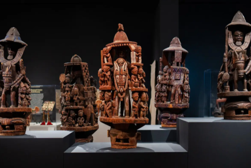 ARTS & DESIGN : Bamigboye, le sculpteur du Tour de Force du Nigeria, revendique sa renommée dans le monde