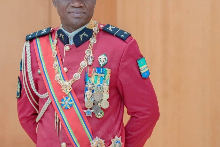 Gabon : Le général de brigade Brice Clotaire  Oligui Nguema renonce aux avantages de président de la République