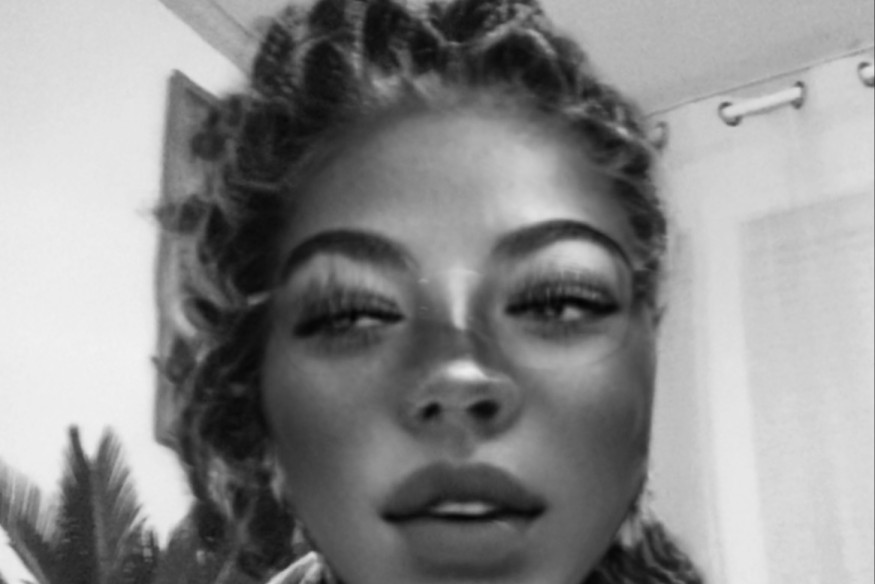 EDITORIAL par Félicité VINCENT Rédactrice en cheffe: À la poursuite du papier  r